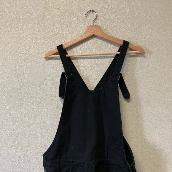 Zee Gee Why Cross Back Overall Cutoffs - Picture 4 of 8